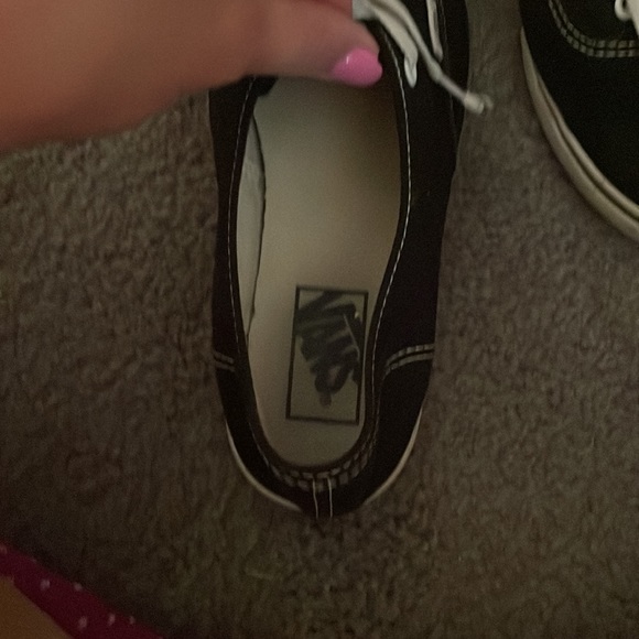 Black vans - Picture 3 of 5
